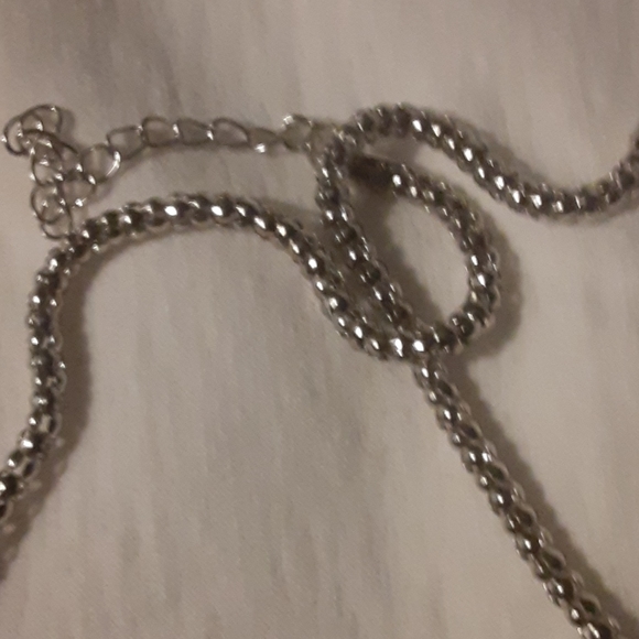 Necklace - Picture 2 of 3